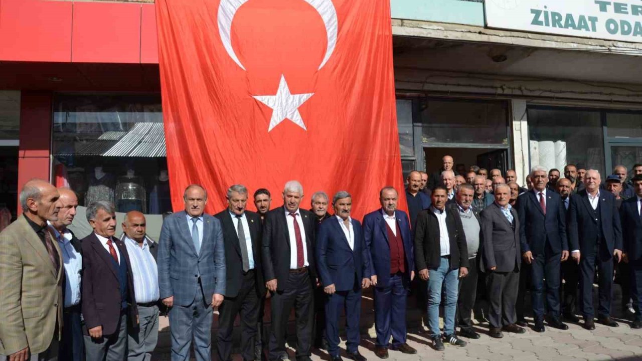 Erzincan’da konuşan Bayraktar: "Hayvancılığın sürdürülebilirliği için destek şart"
