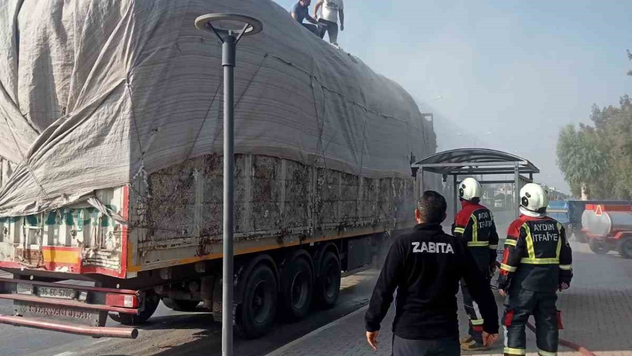 Pamuk yüklü tırda çıkan yangın büyümeden söndürüldü