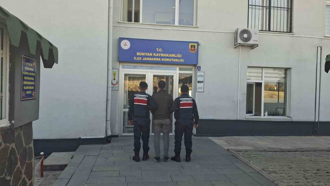 Aranması bulunan FETÖ üyesi yakalandı