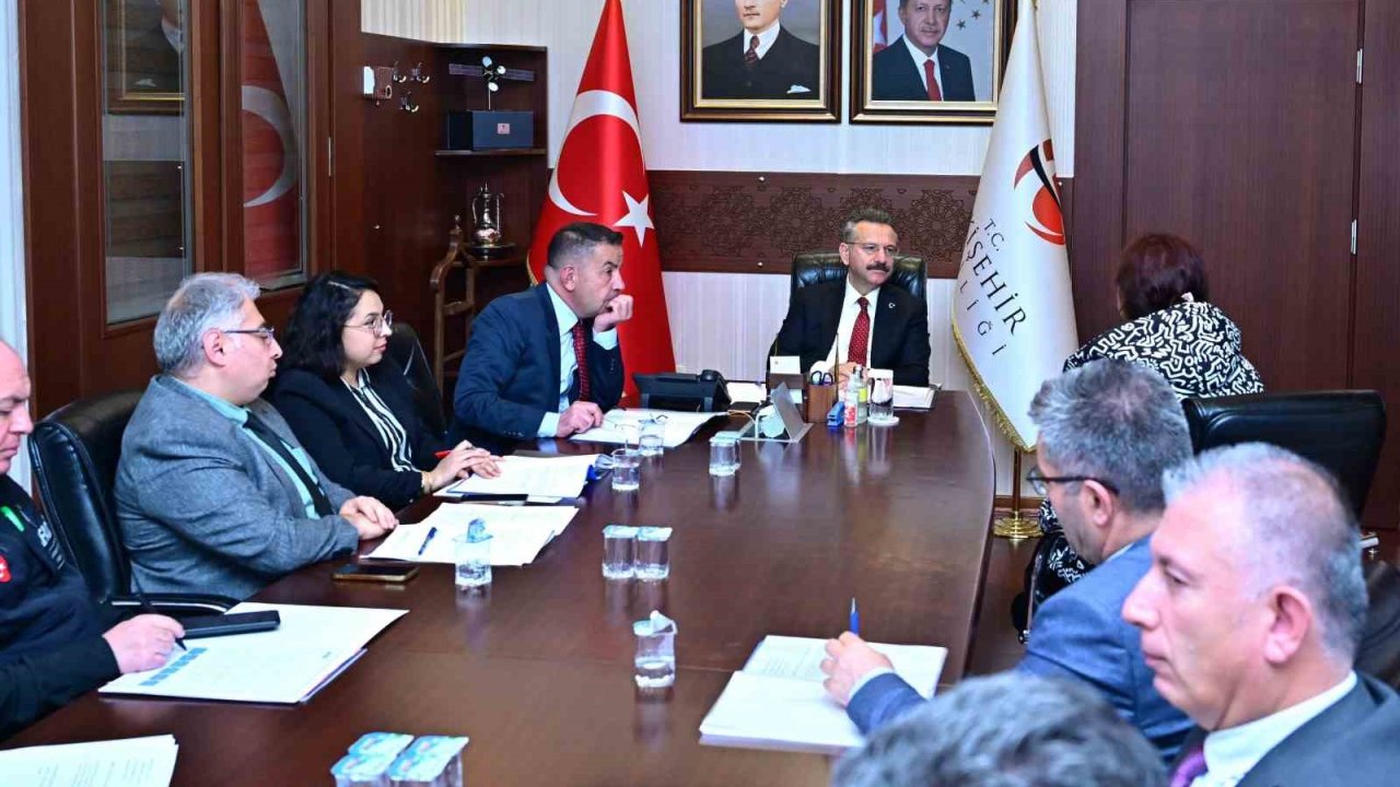 Vali Aksoy, vatandaşların talebini dinledi