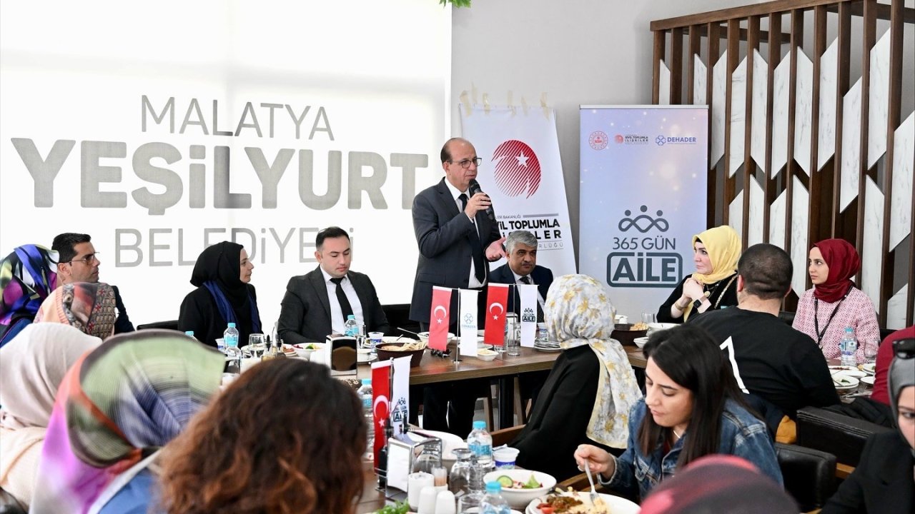 Yeşilyurt Belediyesi’nin ev sahipliği yaptığı ‘Aile Mentörlüğü’ eğitim programı tamamlandı