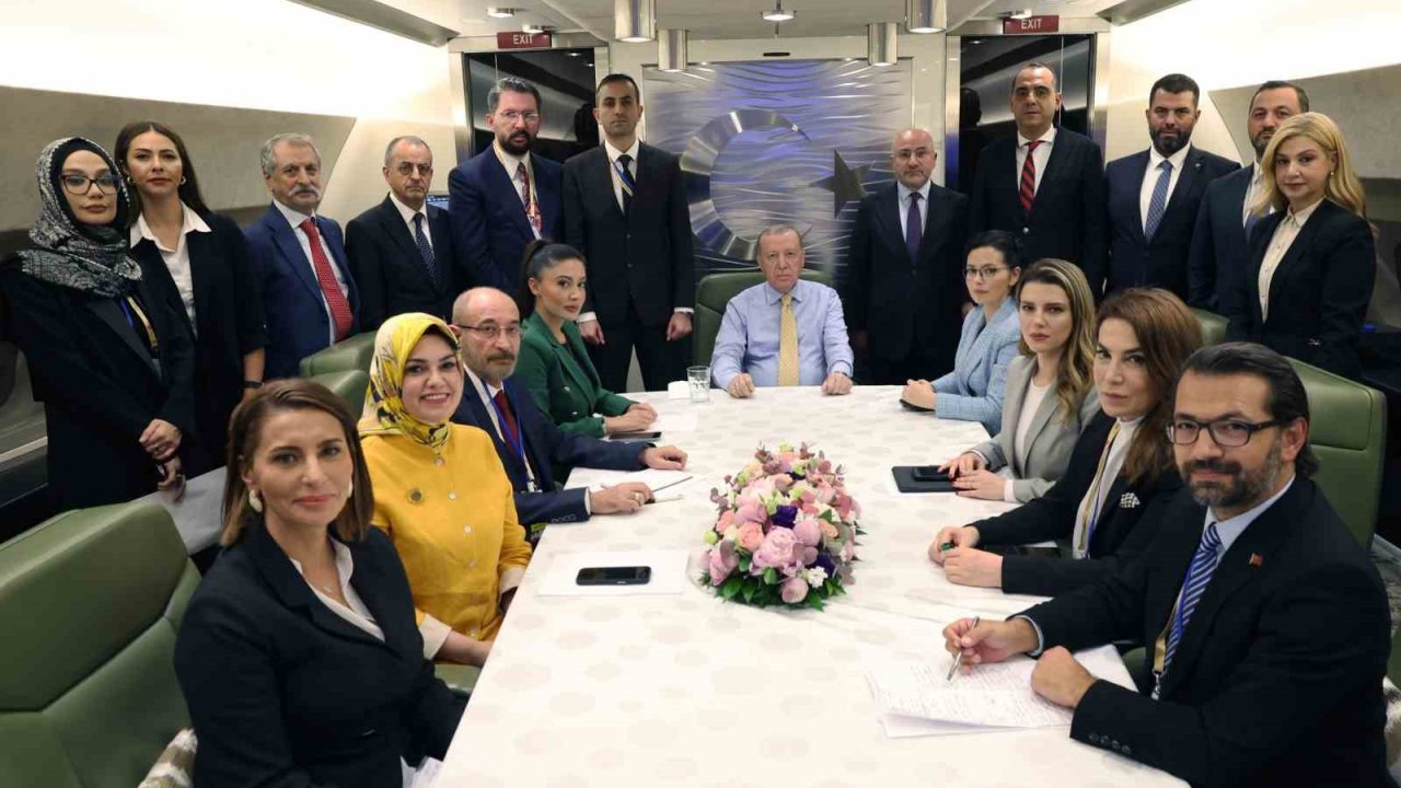 Cumhurbaşkanı Erdoğan: "(Gazze) Yardım koridorları kasıtlı olarak tıkanmakta, insani yardımların bölgeye ulaşması maalesef engellenmekte. Günlük 600 tır insani yardım girişine izin verilecekti fakat bu sözler yerine get