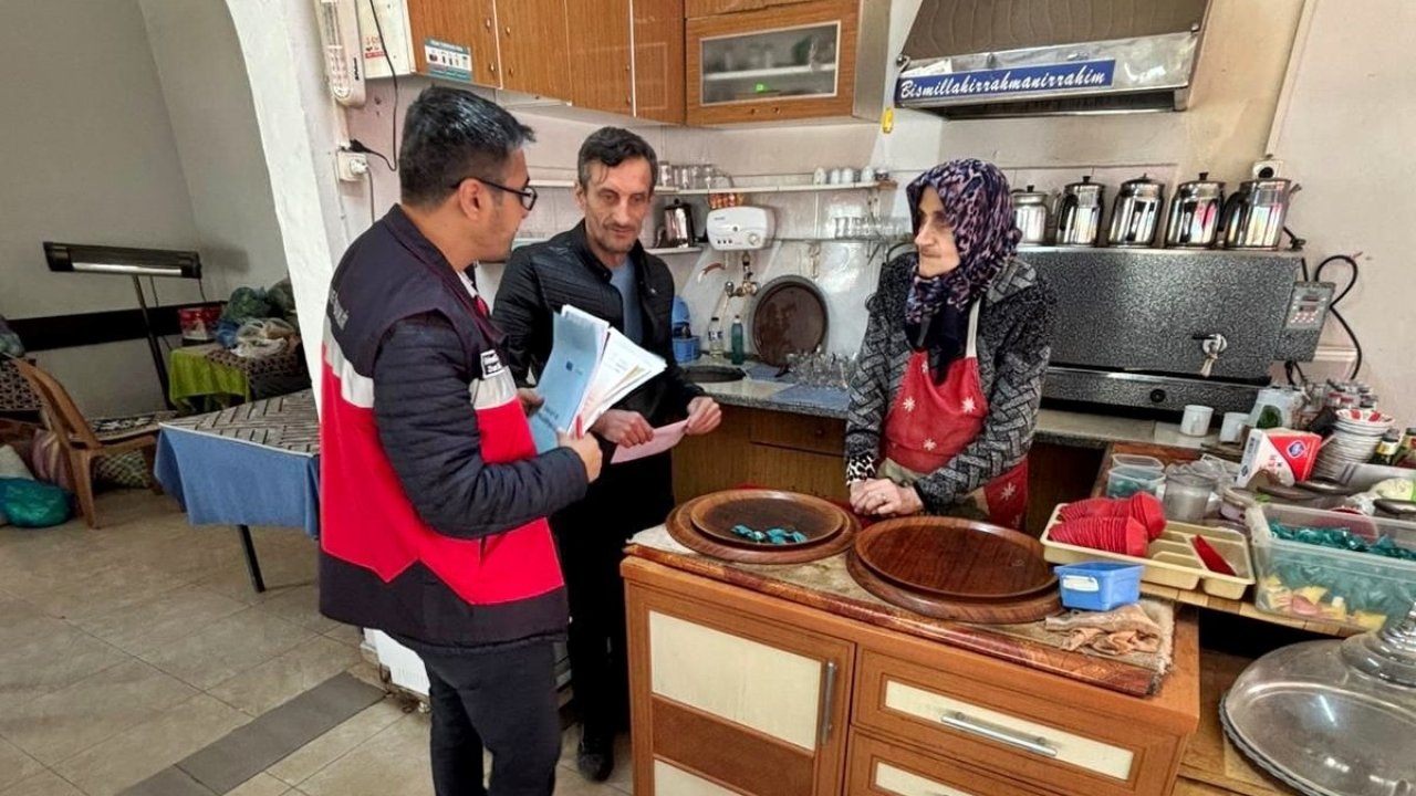 Şaphane’de kahvehane ve çay ocaklarında gıda denetimi