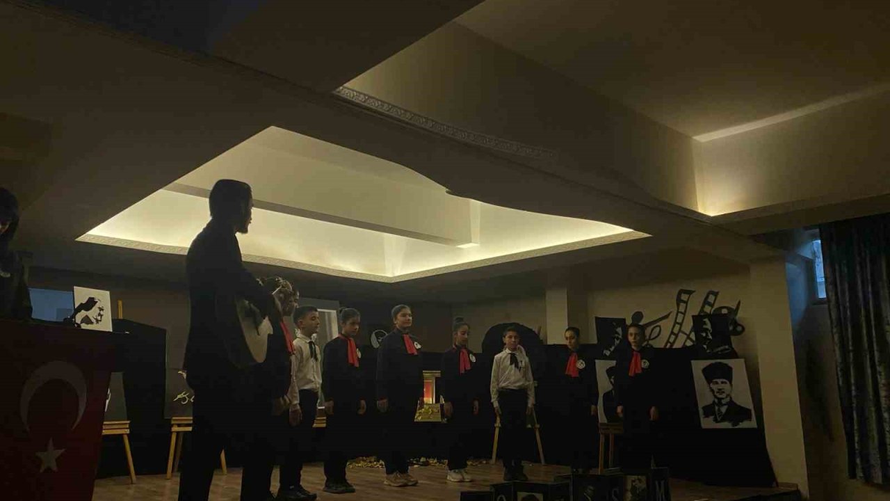 Ağrı’da 10 Kasım Atatürk’ü anma töreni düzenlendi