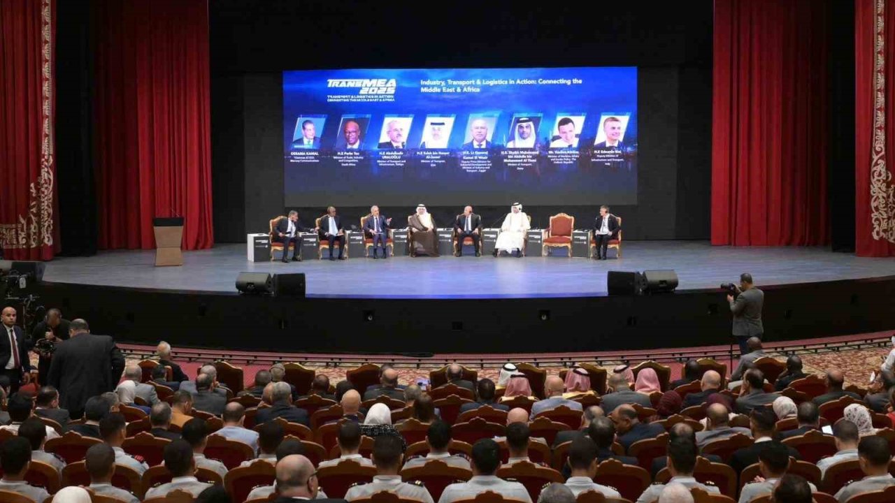 Bakan Uraloğlu: "Mısır ile Ro-Ro taşımacılığının yeniden başlatılması noktasında bir gayretimiz var"