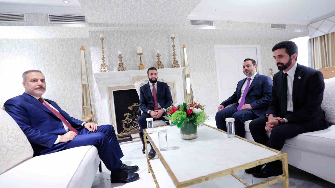 Bakan Fidan, Washington’da Suriye Cumhurbaşkanı eş-Şara ile bir araya geldi