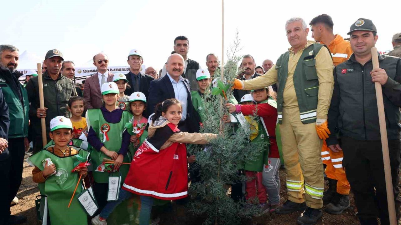 Adıyaman’da 10 bin 500 fidan toprakla buluştu