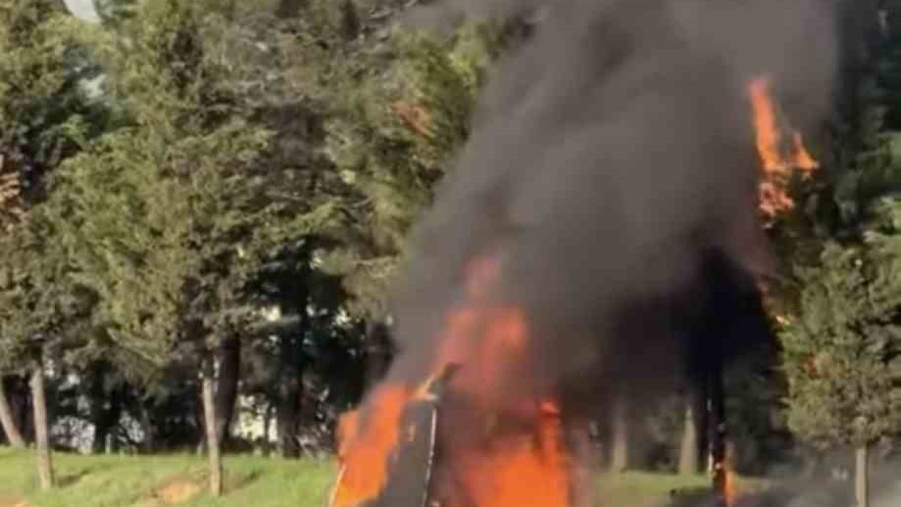 Tuzla’da seyir halindeki tır alev alev yandı