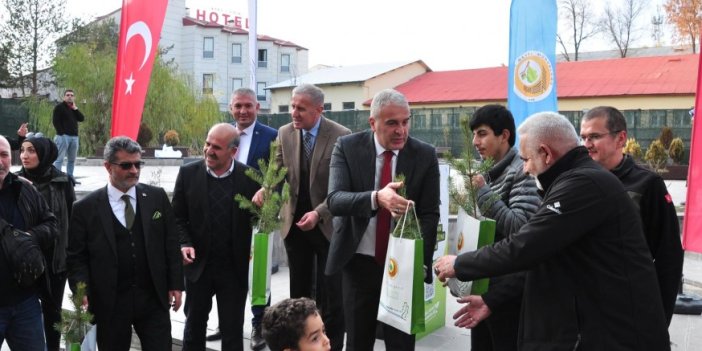 Kars’ta Bin Adet Fidan Vatandaşlara Dağıtıldı