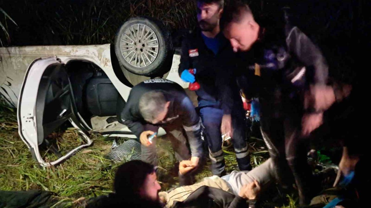 Kaçak göçmen taşıyan otomobil Asi Nehri’ne uçtu: 9 yaralı