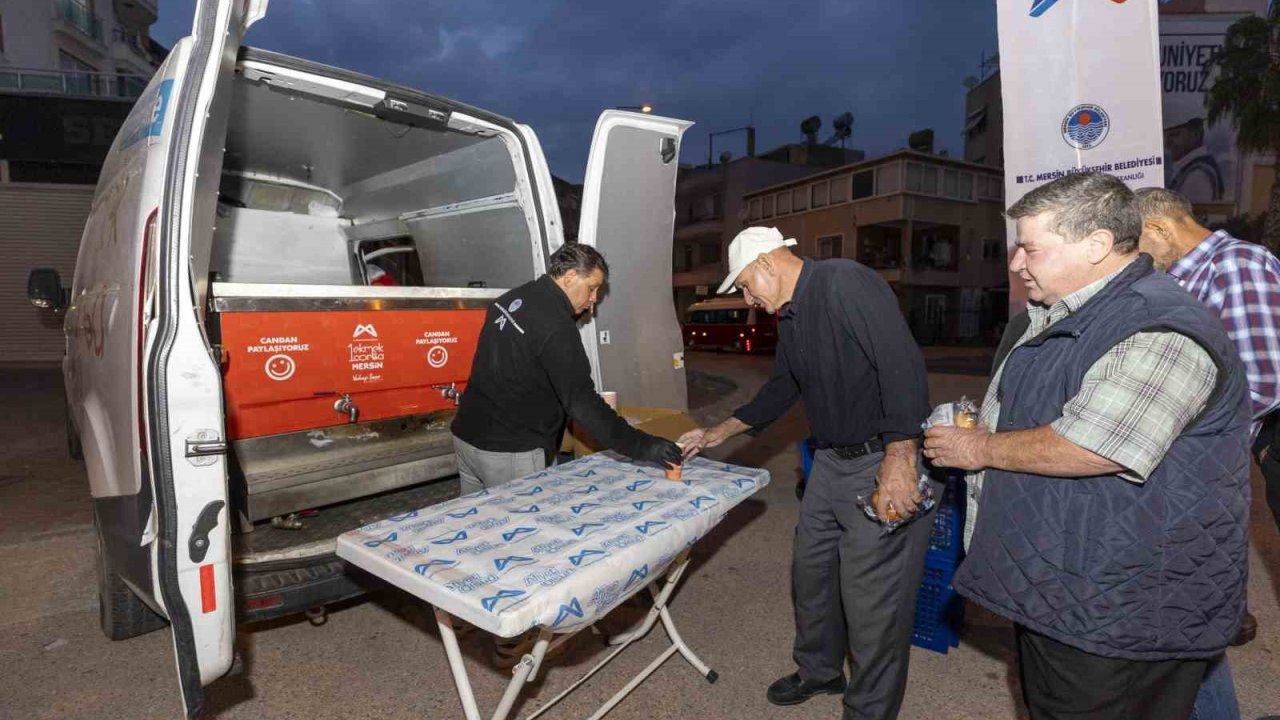 ‘1 Ekmek 1 Çorba’ projesi bu kış da Mersin’in içini ısıtıyor