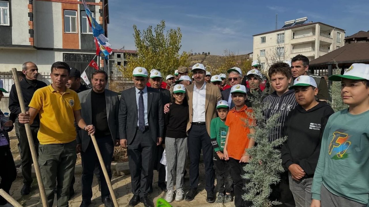 Sincik’te fidanlar toprakla buluştu