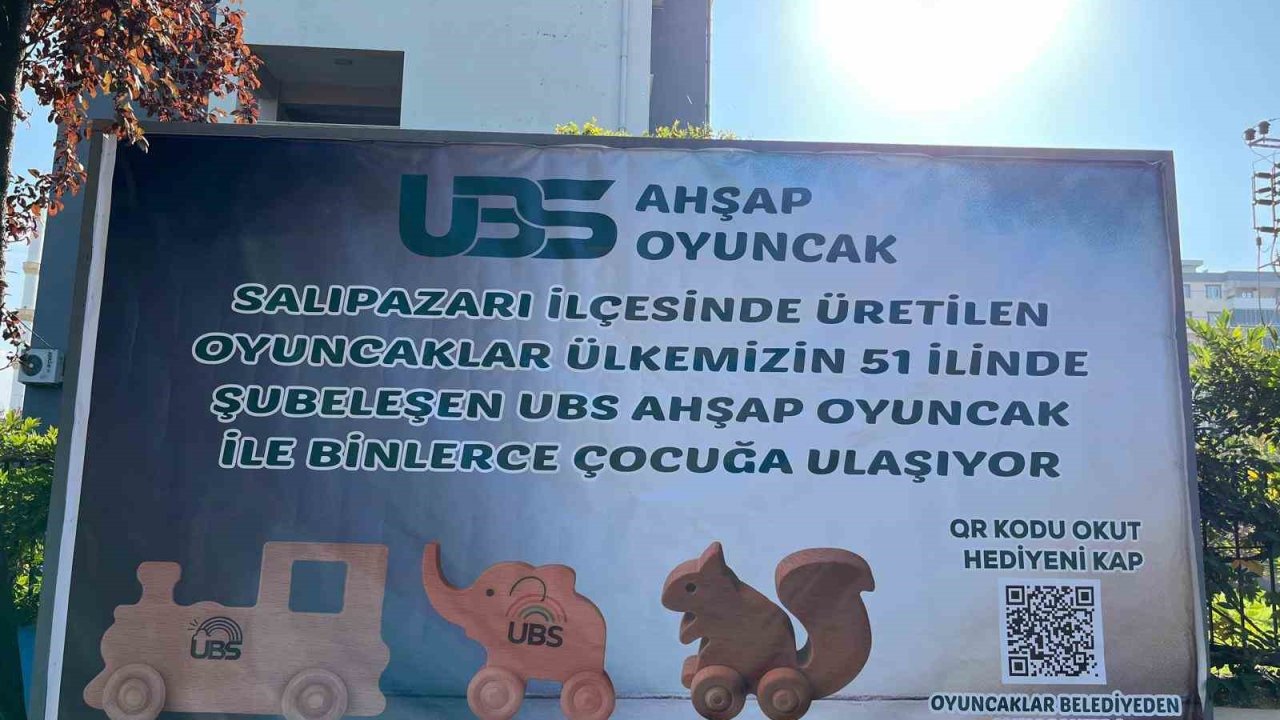 İlçede çocuklara ücretsiz QR kodla oyuncak sürprizi
