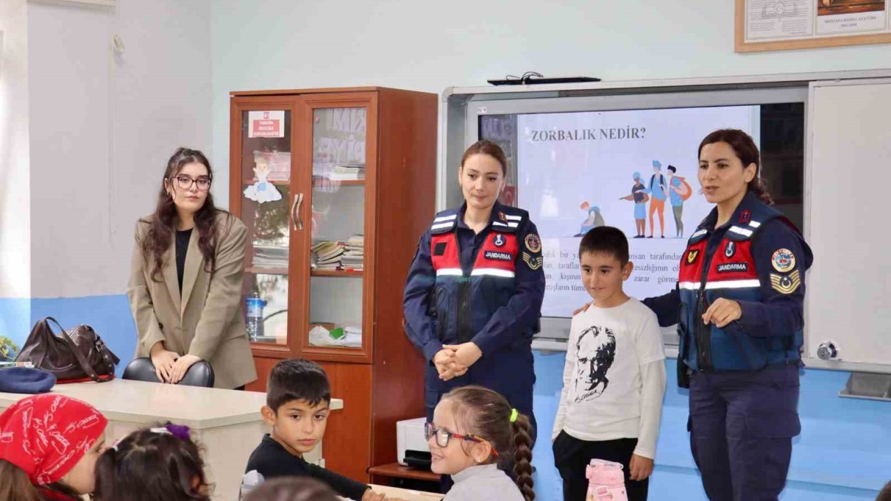 Çanakkale’de öğrencilere yönelik akran zorbalığı ve mahremiyet eğitimi