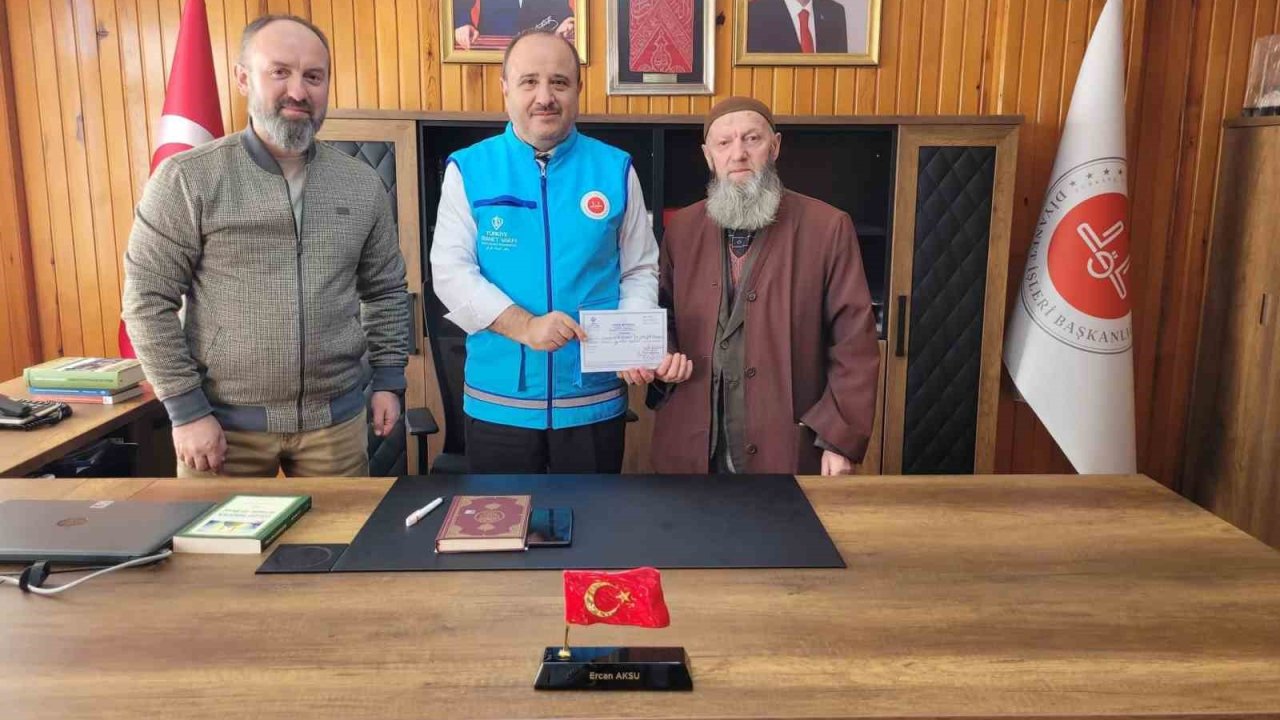 80 yaşındaki emekli imam ve öğretmen oğlundan Gazze’ye anlamlı destek