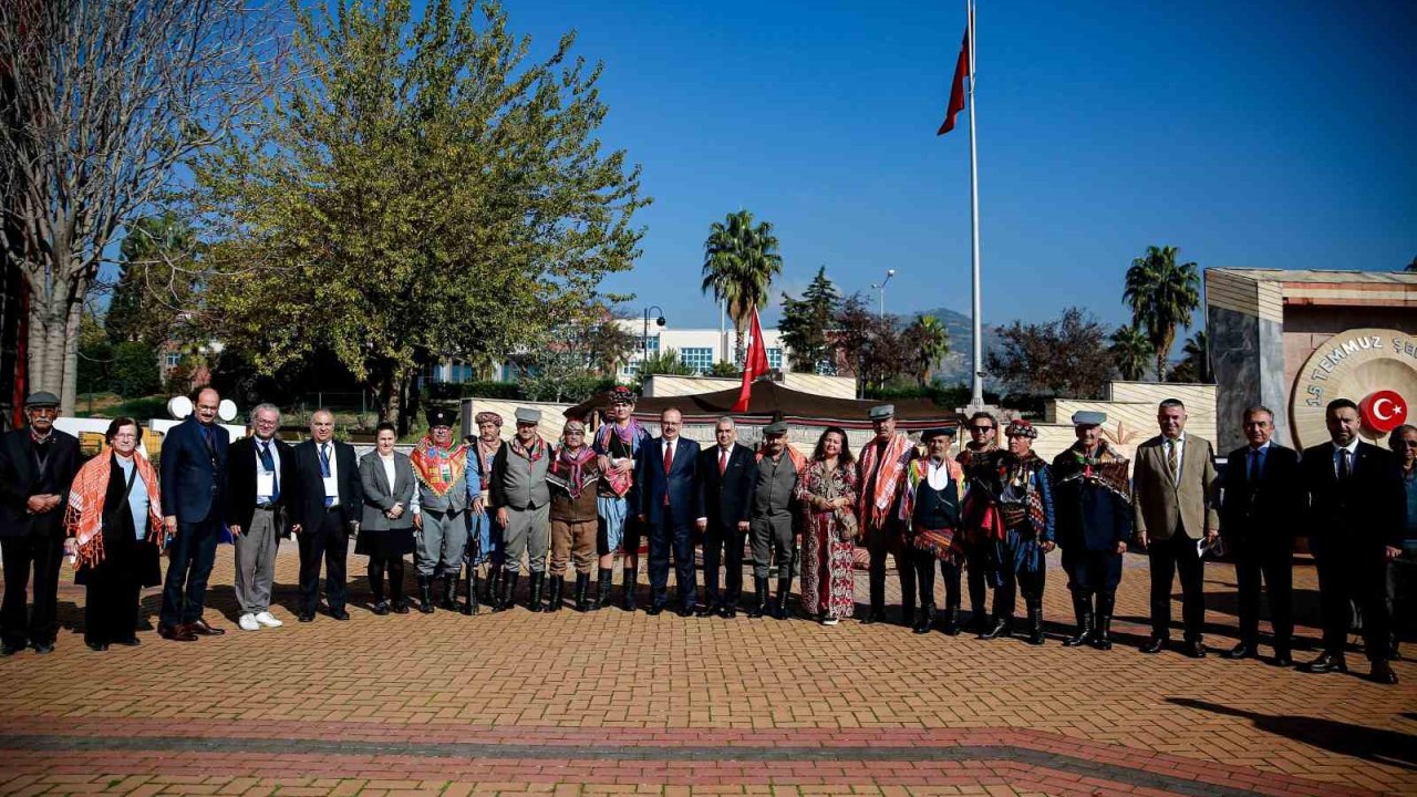 ADÜ’de "Geçmişten Geleceğe Aydın" sempozyumu başladı