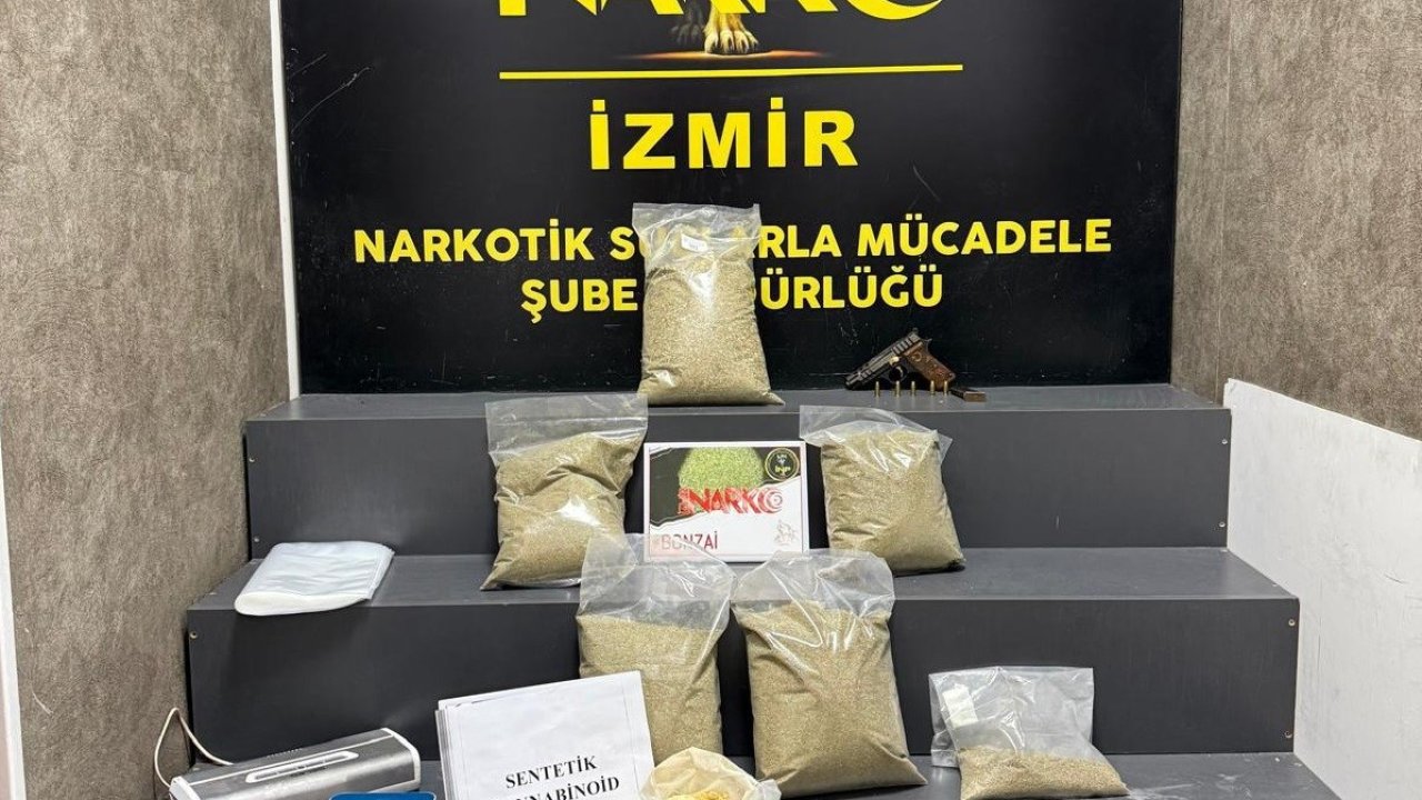İzmir’de torbacılara operasyonda yüklü miktarda uyuşturucu ele geçirildi