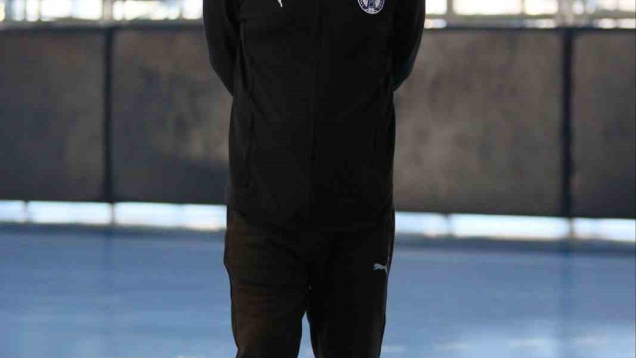 Yalıkavakspor Başantrenörü Özcan: "Hedefimizden ayrılmadan yola devam ediyoruz"