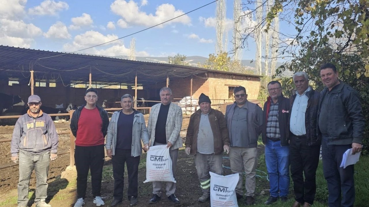Beyağaç Belediyesi şap hastalığına karşı üreticilere kireç dağıttı