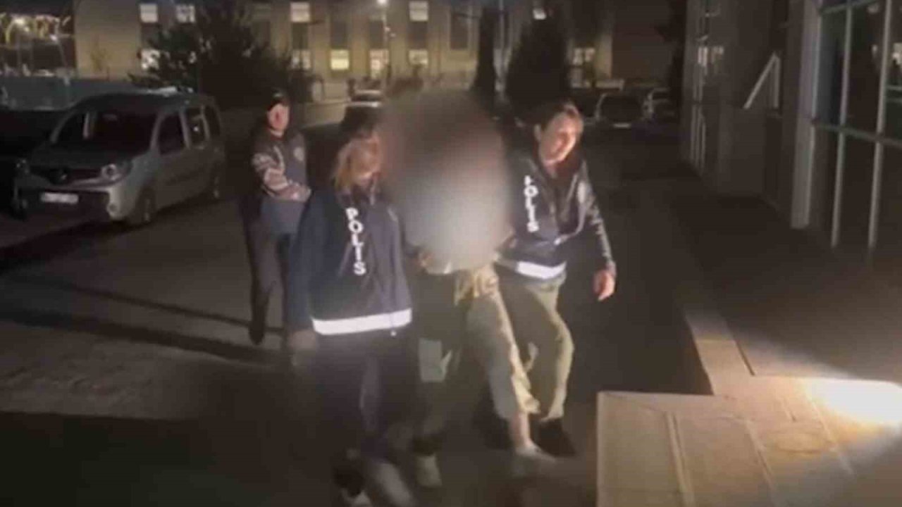 Uşak’ta otomobili çalan şüpheliler yakalandı