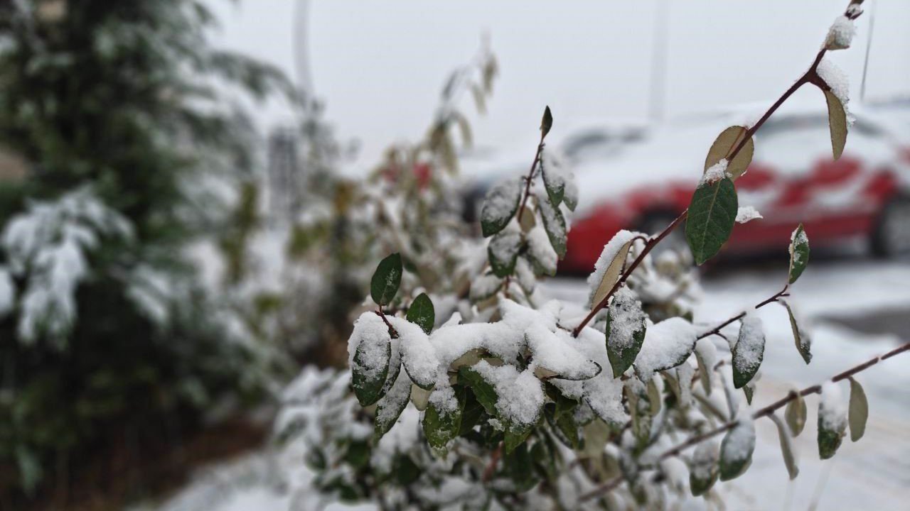 Kayseri’nin yüksek kesimlerine kar yağdı