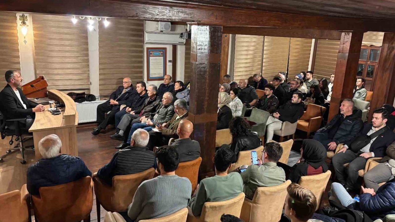 ‘Yapay Zeka Gölgesinde Gelecek Tasavvuru’ hakkında konuşuldu