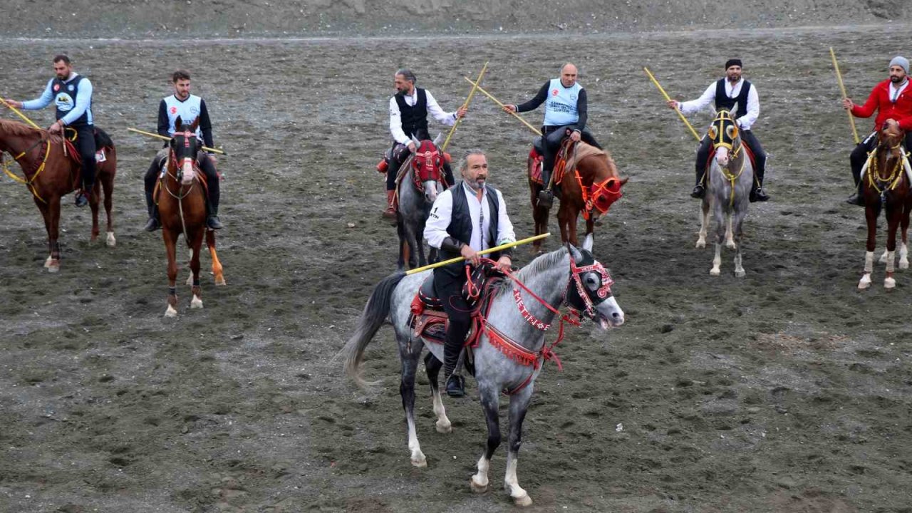 Atlı sporun asırlık geleneği Erzincan’da sürdürülüyor