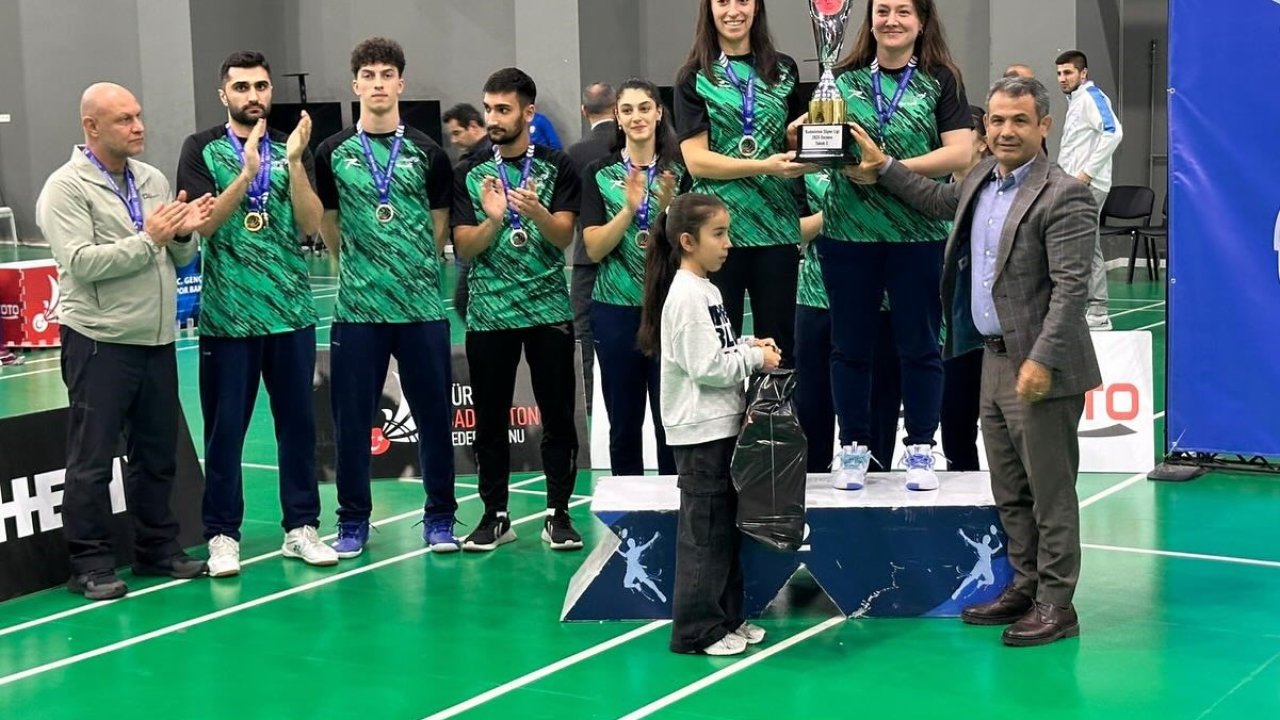 Badmintonda Erzincan Telekom Spor ikinci oldu