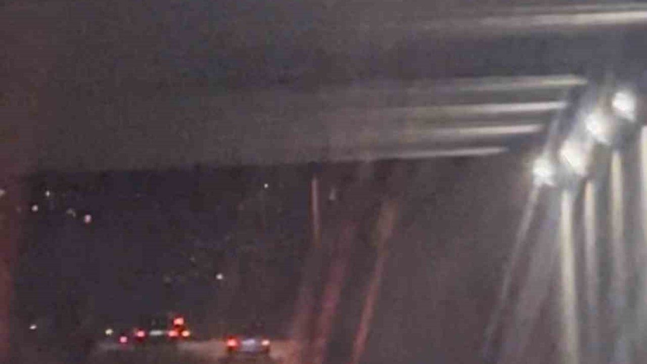 Bursa’da trafikte makas atan ve tehlikeli şerit değiştiren araçlar kamerada