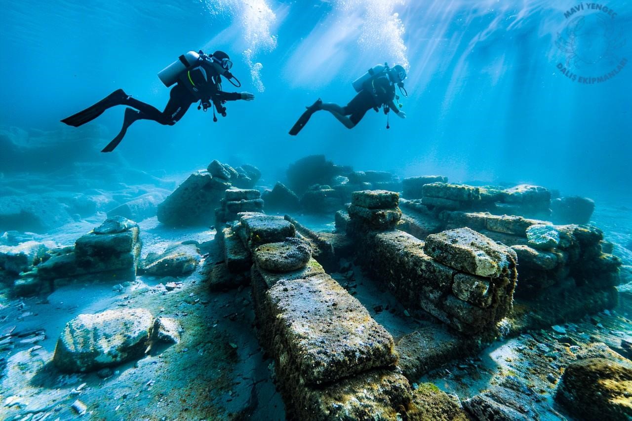 Mavi Yengeç Dalış Ekipmanlarıyla Derinliklerin Özgürlüğünü Güvenle Yaşayın