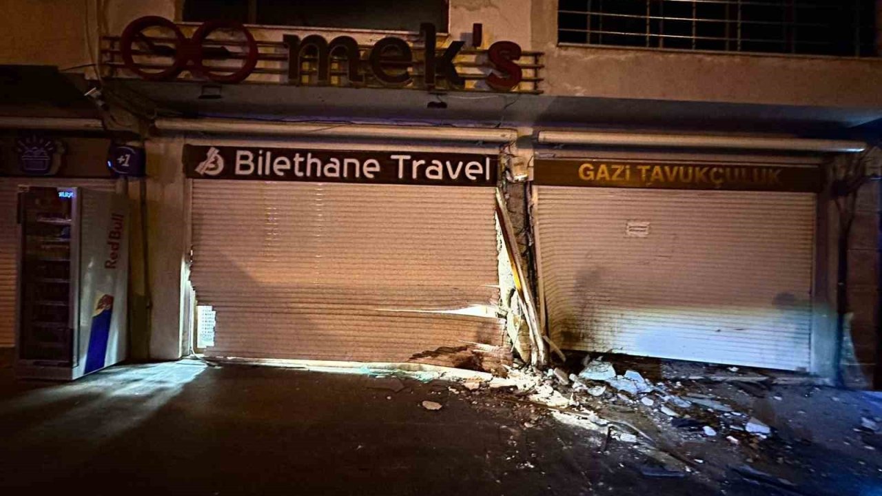 Mardin’de otomobil iş yerinin kepengine çarptı: 4 yaralı