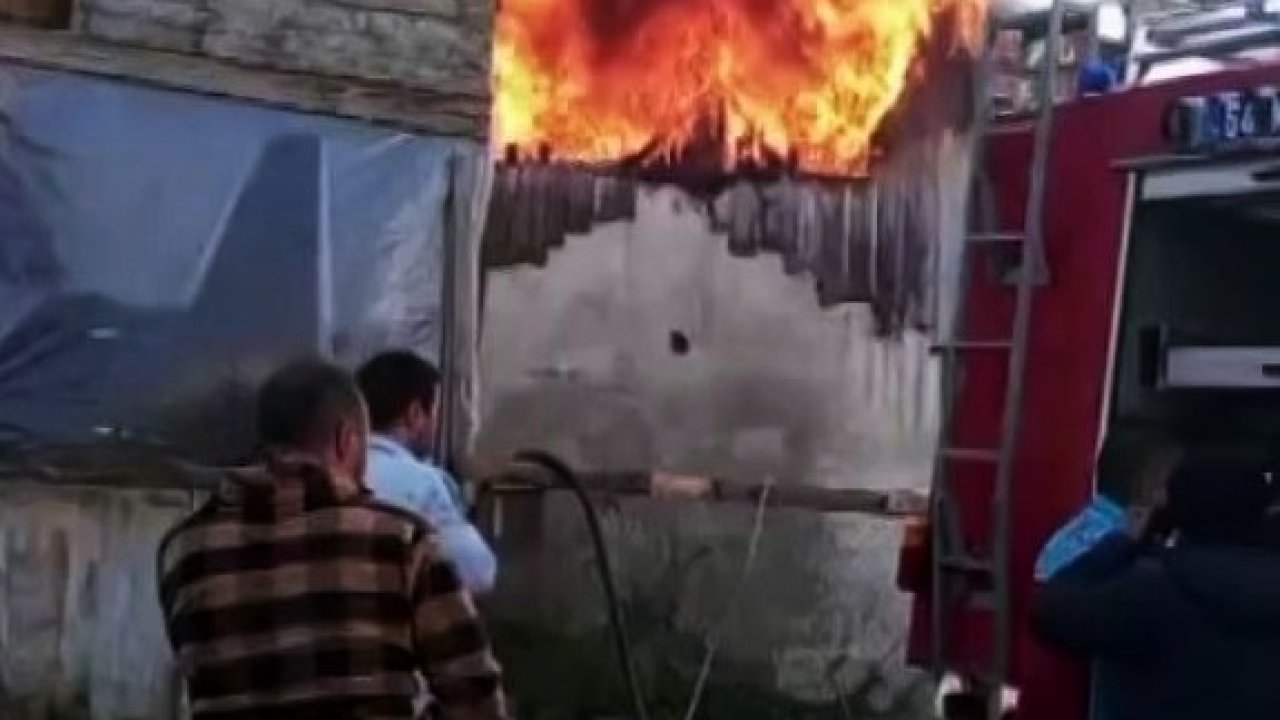 Ev ve samanlık alev topuna döndü