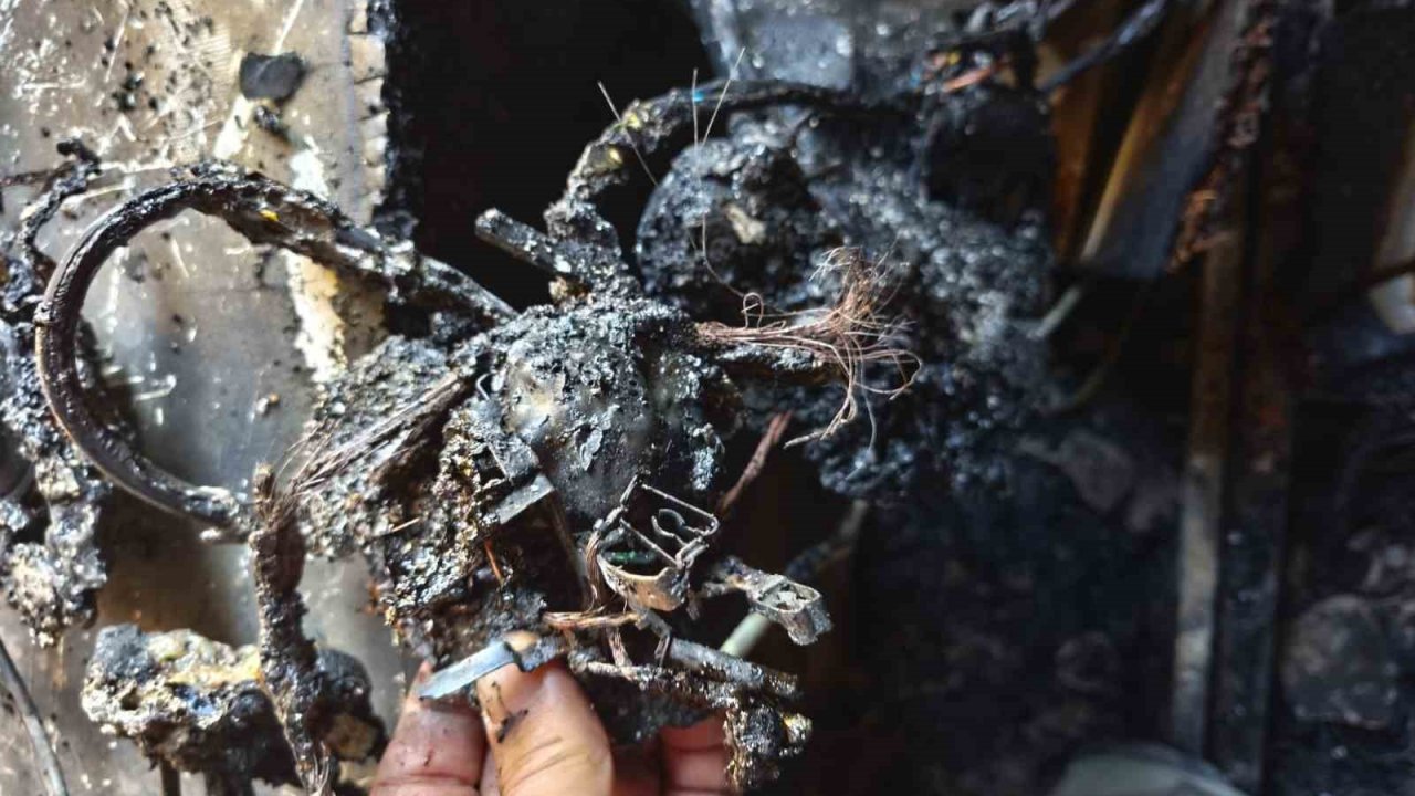 Nazilli’deki yangının bilgisayar kasasından çıktığı tespit edildi