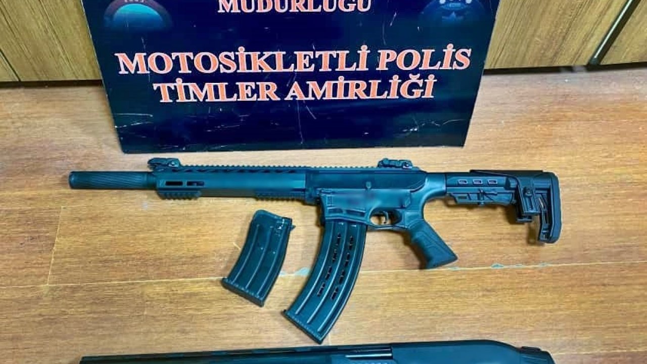 Polis çok sayıda ruhsatsız silah ve uyuşturucu maddeler ele geçirdi
