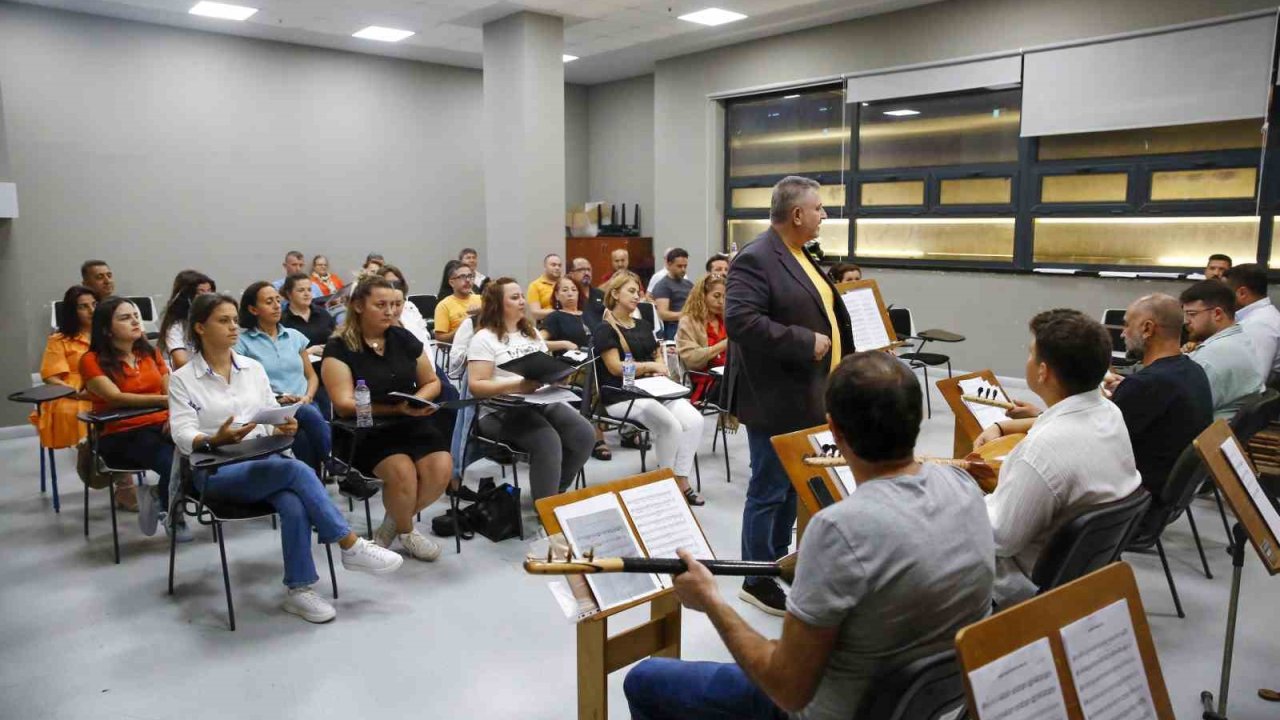 Geleceğin sanatçıları İsmail Baha Sürelsan Konservatuvarı’nda yetişiyor