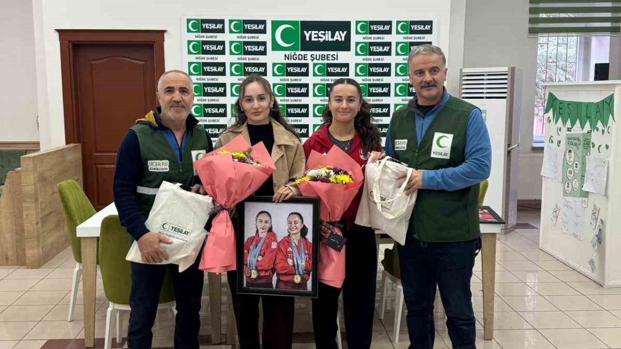 Yeşilay Niğde Şubesi, milli haltercileri ağırladı