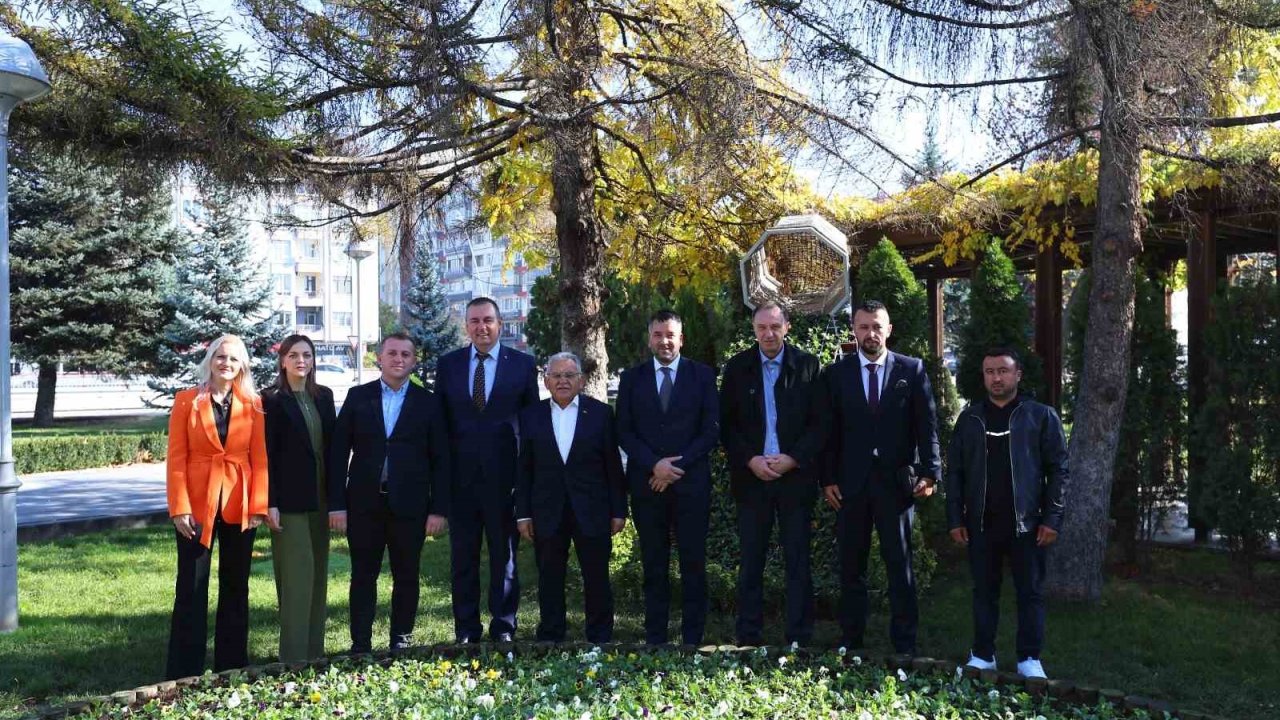 Başkan Büyükkılıç, Bosna-Hersek heyetine turizm şehri Kayseri’yi anlattı