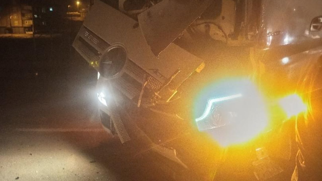 Hakkari’de tır ile minibüs çarpıştı: 1 yaralı