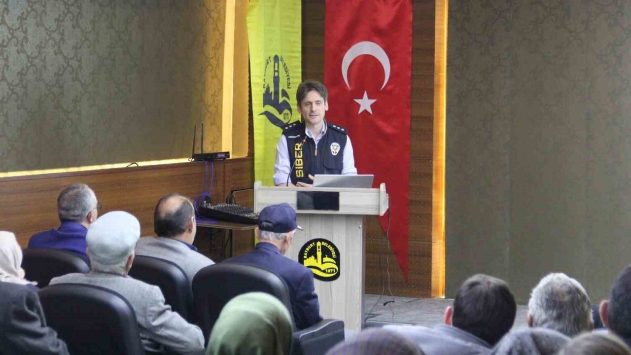 Bayburt’ta vatandaşlar internet ve telefon dolandırıcılığına karşı uyarıldı