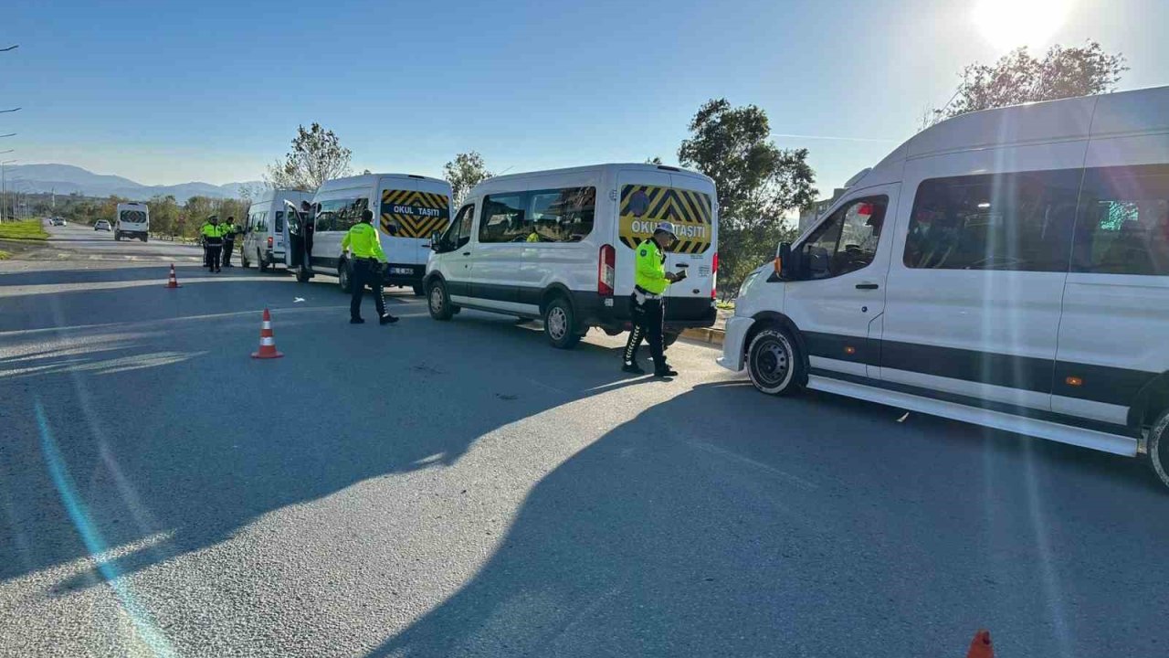 Okul servislerine kış lastiği denetimi