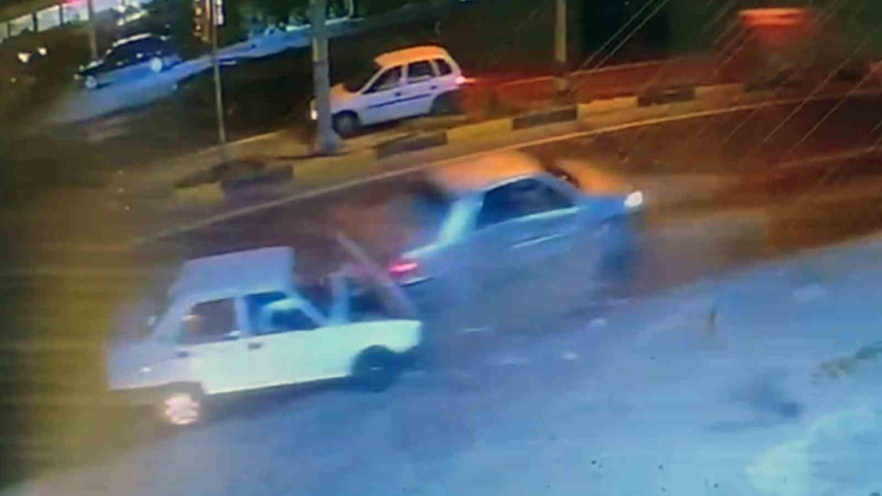 2 kişinin yaralandığı kazanın güvenlik kamera kaydı ortaya çıktı