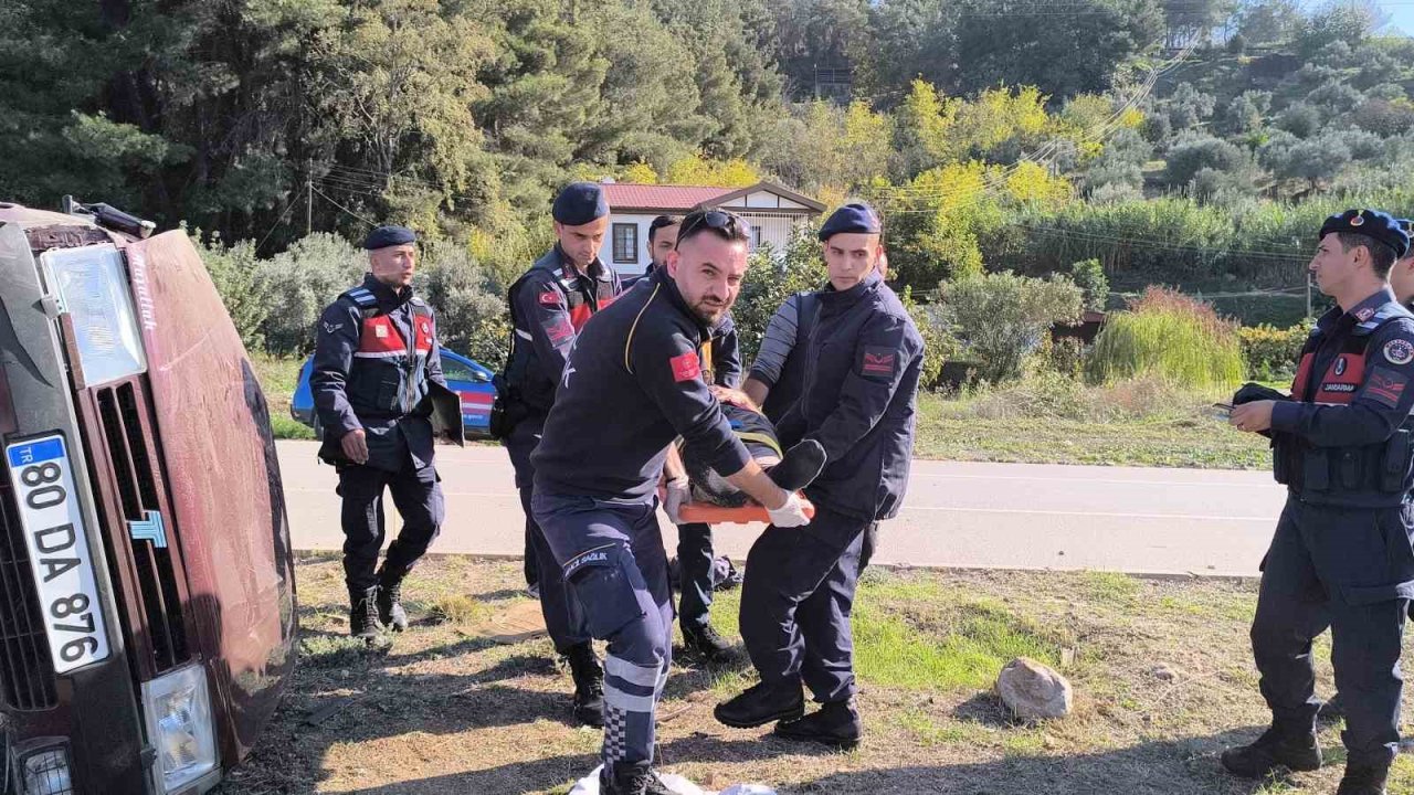 Osmaniye’de devrilen otomolin sürücüsü yaralandı