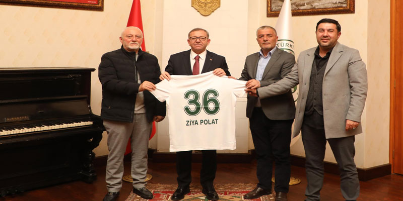 Kars Spor Yönetimi Vali Ziya Polat'ı ziyaret etti