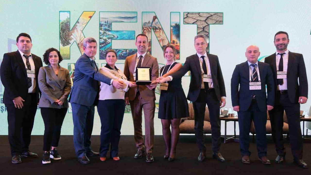 Büyükçekmece Belediyesi, "En İyi Akıllı Şehir" ödülünün sahibi oldu