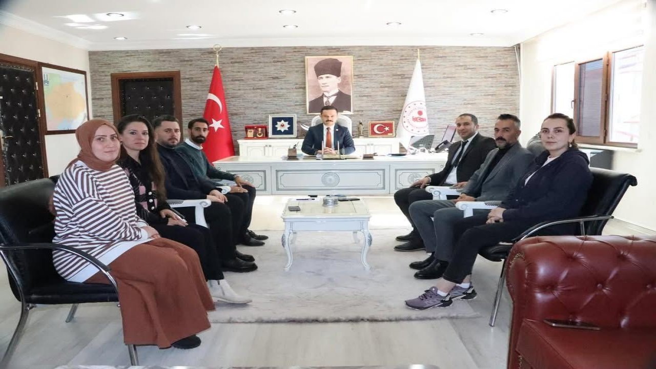 Karayazı Kaymakamlığı’nda proje değerlendirme toplantısı yapıldı