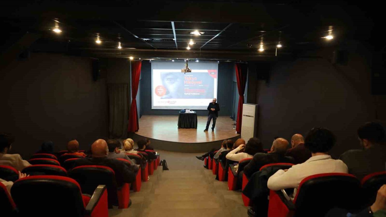 Japon ailesinin dönüşümü konuşuldu: Tokyo hikayesi Sakarya’da izleyiciyle buluştu