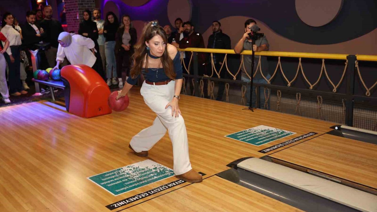 Darıca’da Öğretmenler Günü bowling turnuvasıyla kutlandı