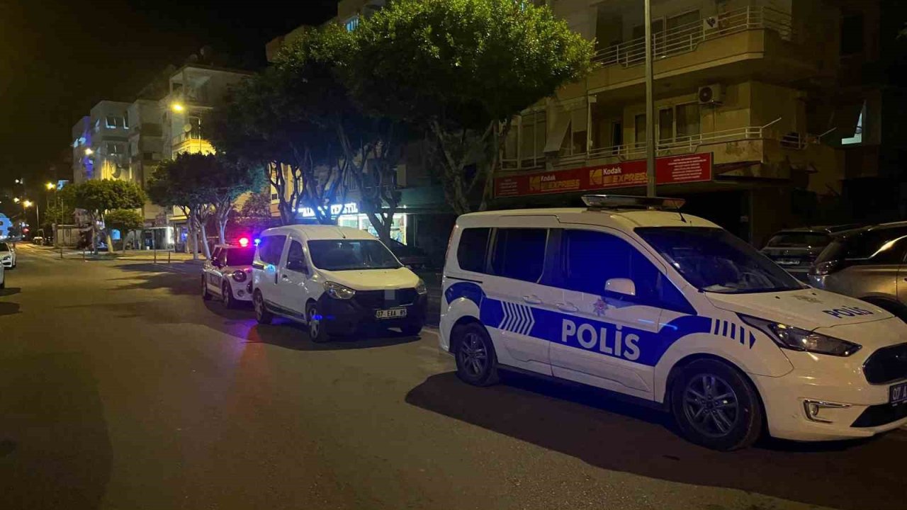 Alanya’da beyaz eşya tamir dükkanında çıkan yangın korkuttu