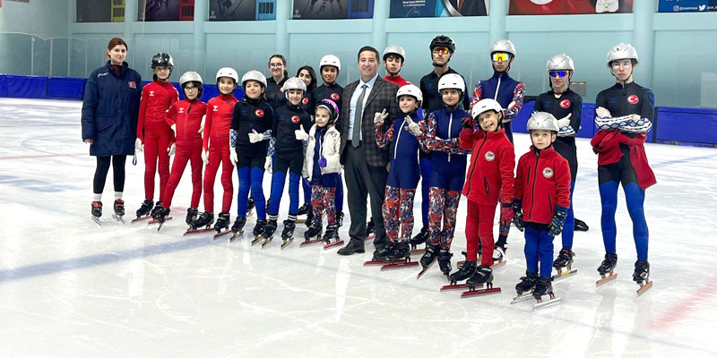 Karslı Sporcular Short Track Antrenmanında!