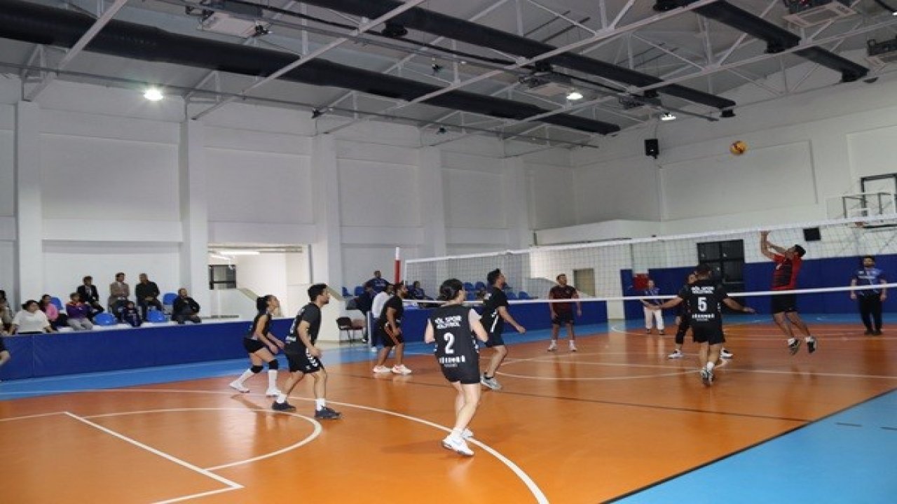 Köyceğiz’de öğretmenler arası voleybol turnuvası düzenlendi
